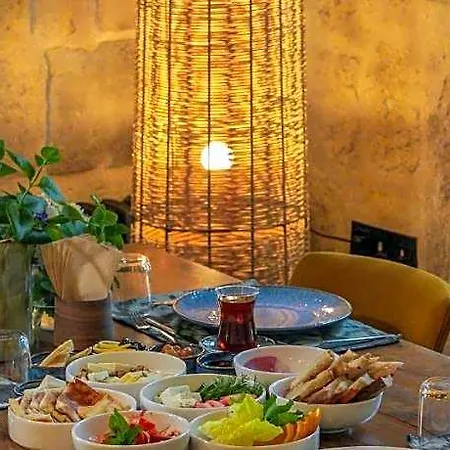 Sinasos Evleri Отель Mustafapasa